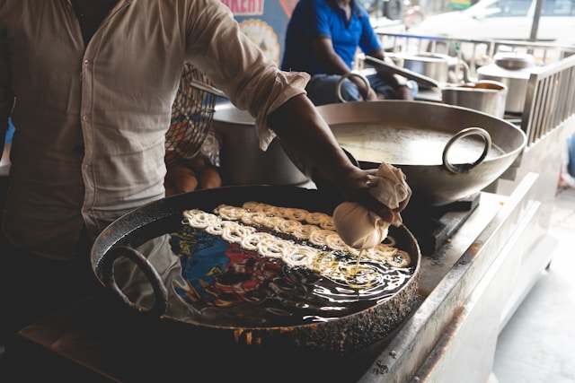 Jalebi-making.jpg