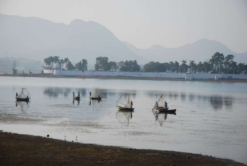 Pichola-lake-Udaipur.jpg