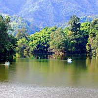 Gyakar Sinyi Lake - Image Credit @ Wikipedia