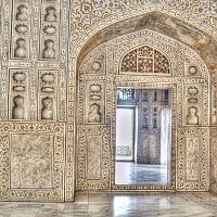 The Interior Decoration Of Agra Fort - Image Credit @ Wikimedia Commons