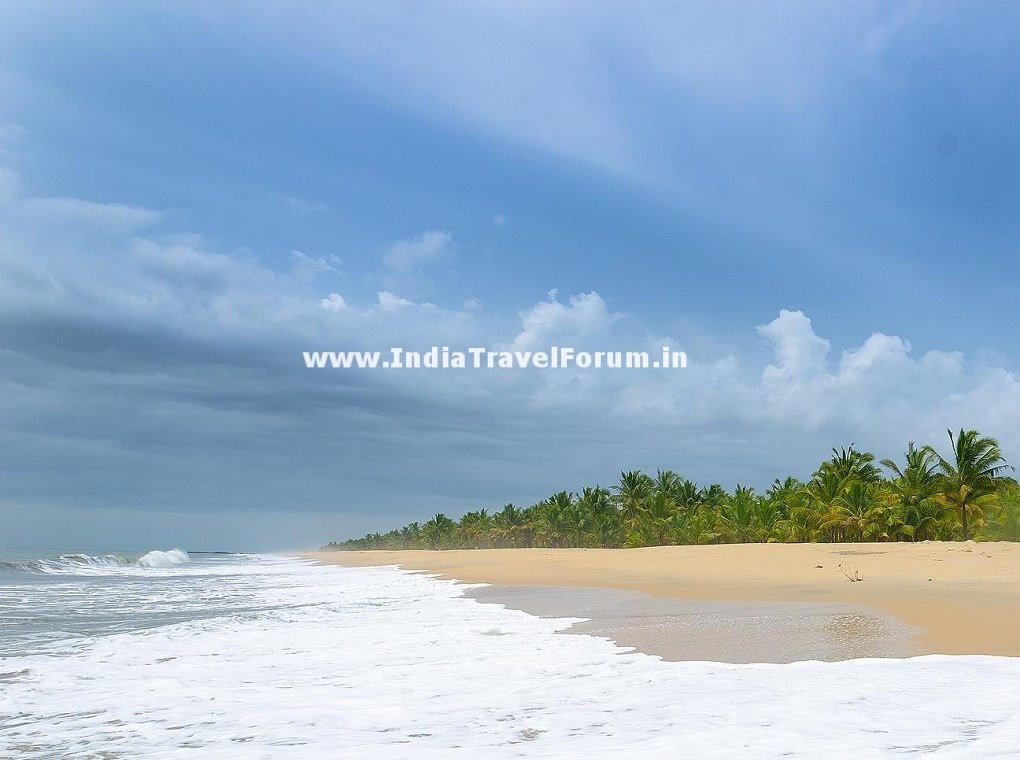 Another view of Manjeshwar Beach