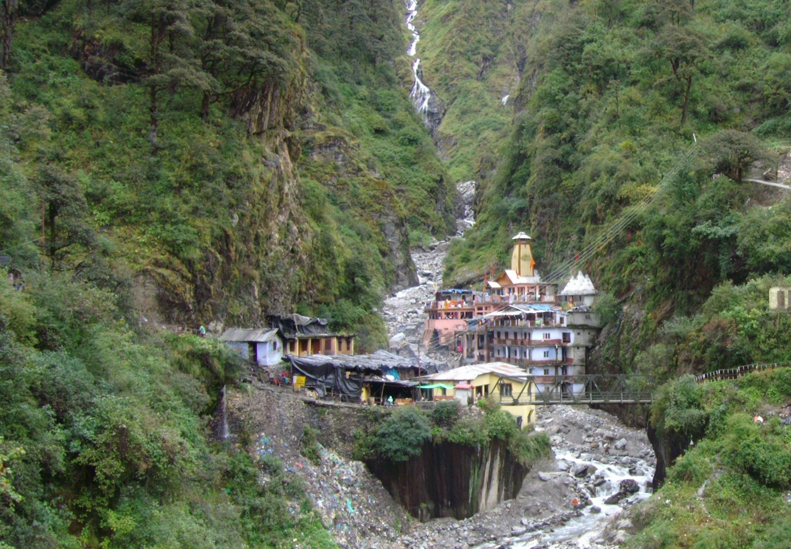 Yamunotri Temple - Image Credit @ Wikimedia Commons